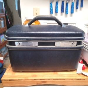 Samsonite Sentry II Train Case Cosmetic Luggage